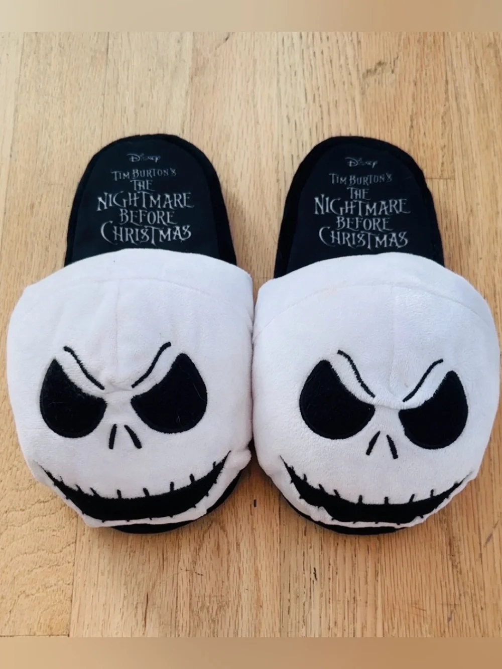 The Nightmare Before Christmas Kids' Jack Skellington Slippers - White/Black